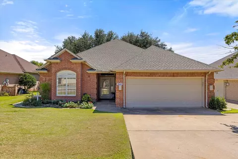8610 Leisure Ln, Granbury, TX 76049