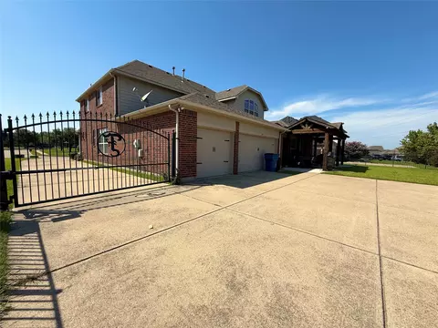 282 Stone Mountain Dr, Sunnyvale, TX 75182