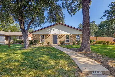 1101 Winterwood Dr, Lewisville, TX 75067
