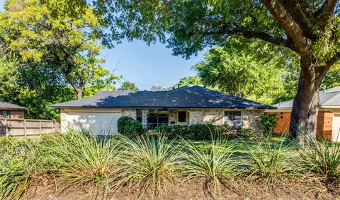 8821 Westglen Dr, Dallas, TX 75228