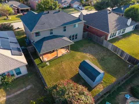 415 Hidden Ridge Dr, Burleson, TX 76028