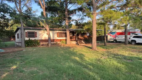 3224 W Weems Ct, Granbury, TX 76049