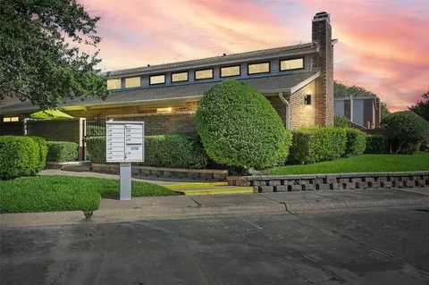 1008 Forest Creek St, Benbrook, TX 76126