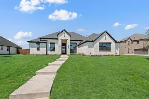 318 Broadmoor Dr, Haslet, TX 76052