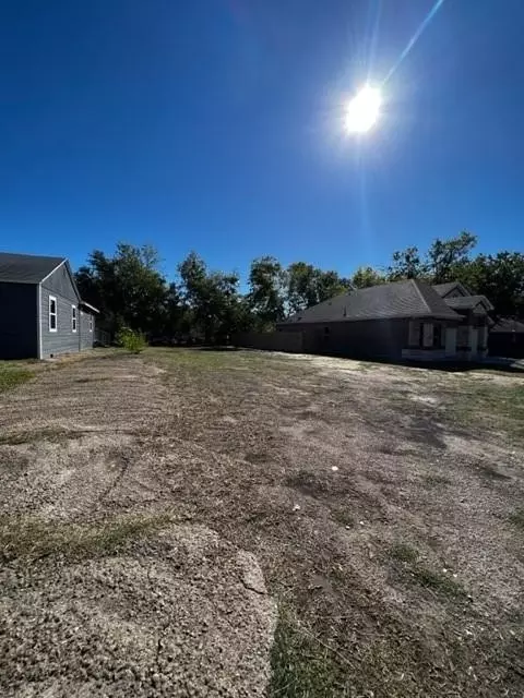 1103 S Frances St, Terrell, TX 75160