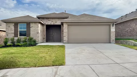 9421 Golden Tree Ave, Fort Worth, TX 76108