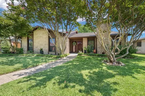 1913 Rambling Ridge Ln, Carrollton, TX 75007