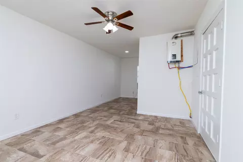 Living - 3224 N Hampton St, Fort Worth, TX 76106 photo 3 of 3