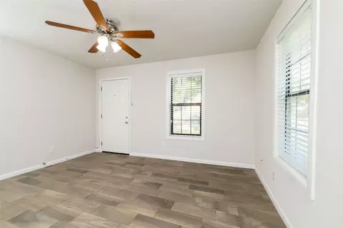 Living - 3224 N Hampton St, Fort Worth, TX 76106 photo 2 of 3