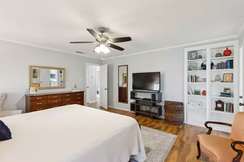 Bedroom - 922 E Berkeley Dr, Richardson, TX 75081 photo 3 of 4