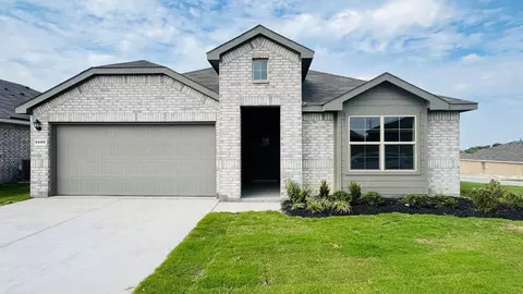 9400 Mountain Pass Dr, Fort Worth, TX 76108