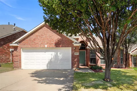 4965 Galley Cir, Fort Worth, TX 76135