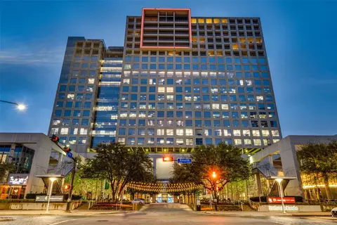 1717 Arts Plz #1804, Dallas, TX 75201