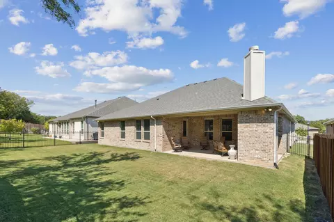 Exterior - 2829 Sandstone Dr, Hurst, TX 76054 photo 4 of 4