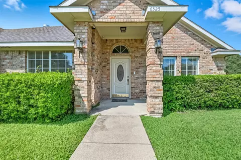 Exterior - 6325 Ahnee Dr, Rowlett, TX 75089 photo 4 of 6