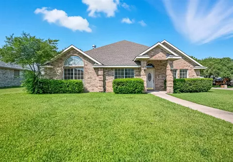 Exterior - 6325 Ahnee Dr, Rowlett, TX 75089 photo 2 of 6