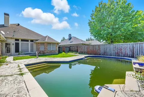 Exterior - 6325 Ahnee Dr, Rowlett, TX 75089 photo 5 of 6