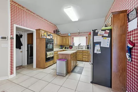 Kitchen - 6325 Ahnee Dr, Rowlett, TX 75089 photo 1 of 2