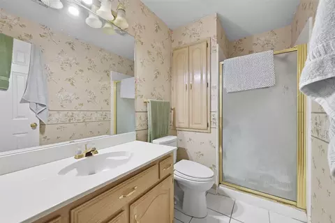 Bath - 6325 Ahnee Dr, Rowlett, TX 75089 photo 2 of 3