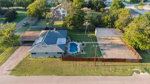 500 N Neches St, Whitney, TX 76692