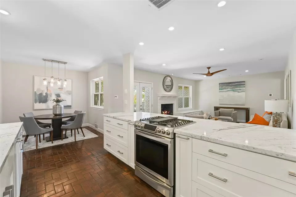 Kitchen - 9531 Vinewood Dr, Dallas, TX 75228 photo 2 of 3