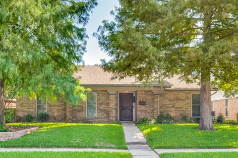 2922 Hazelwood Dr, Garland, TX 75044