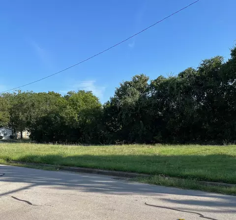 3200 Francis Dr, Fort Worth, TX 76116