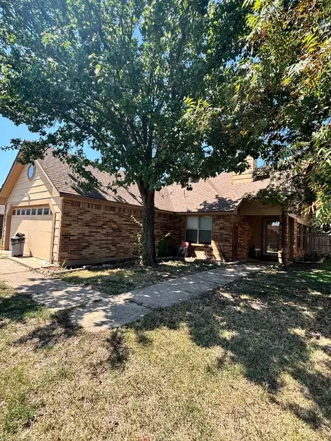 6302 Pilgrim Ln, Arlington, TX 76002