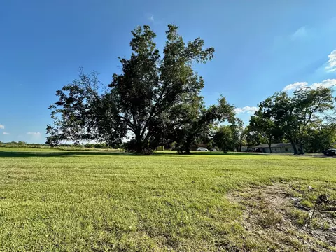1004 College St, Sulphur Springs, TX 75482