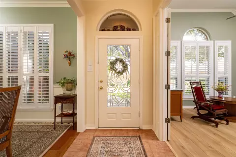 Entry Way - 4710 Village Oak Dr, Arlington, TX 76017 photo 1 of 4