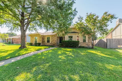 9426 Shipman St, Rowlett, TX 75088