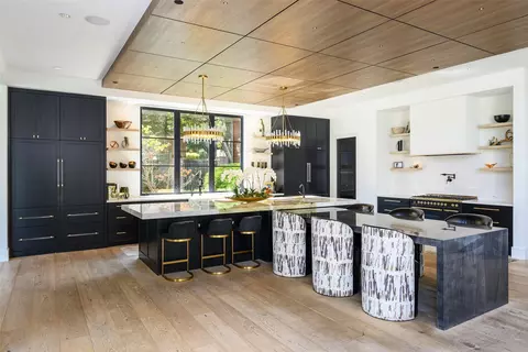 Kitchen - 5530 Celestial Rd, Dallas, TX 75254 photo 2 of 5