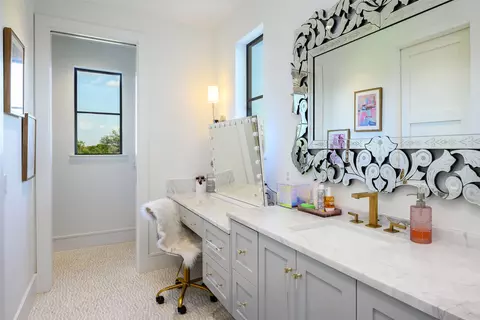 Bath - 5530 Celestial Rd, Dallas, TX 75254 photo 6 of 6