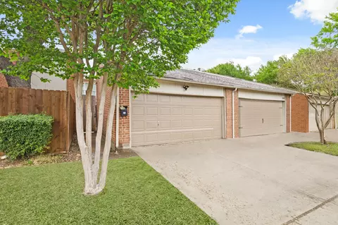 2211 Salem Dr, Carrollton, TX 75006