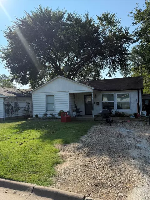 210 W Dexter St, Sherman, TX 75092