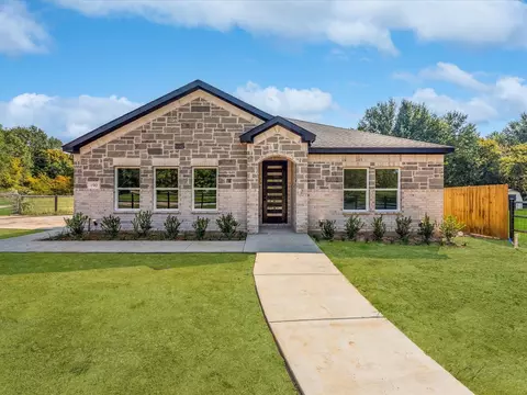 190 Kapuna Dr, Tool, TX 75143