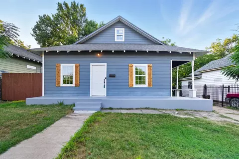 2220 Chestnut Ave, Fort Worth, TX 76164