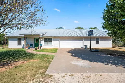 1375 County Road 325, Glen Rose, TX 76043