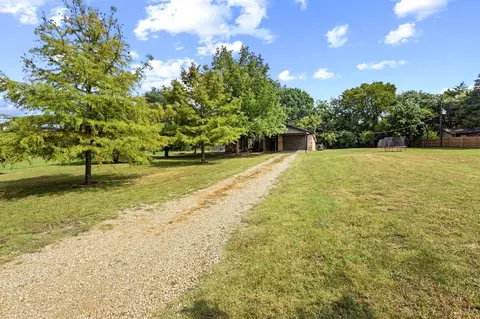 176 Blue Creek Cir, Sherman, TX 75090