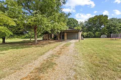 176 Blue Creek Cir, Sherman, TX 75090