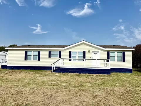 8807 Rodeo Dr, Terrell, TX 75160