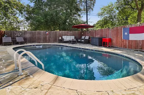 4201 Burke Rd, Fort Worth, TX 76119