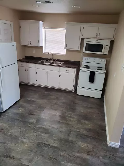 4727 S Denley Dr, Dallas, TX 75216