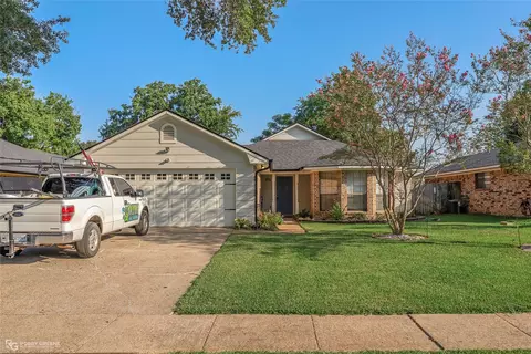 5310 Susanna Dr, Bossier City, LA 71112