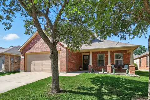 2936 Milby Oaks Dr, Fort Worth, TX 76244
