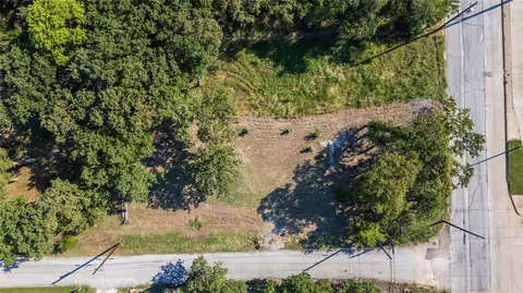 2000 Dowdy Ferry Rd, Dallas, TX 75217