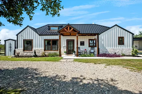 855 Deer Track Rd, Weatherford, TX 76085