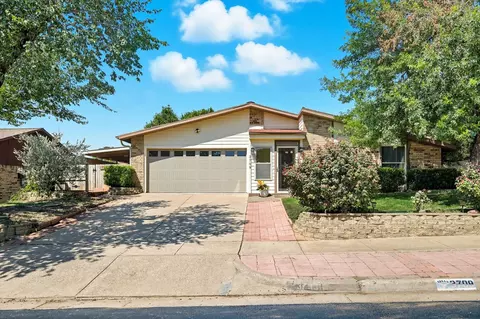 3709 Pinewood St, Bedford, TX 76021