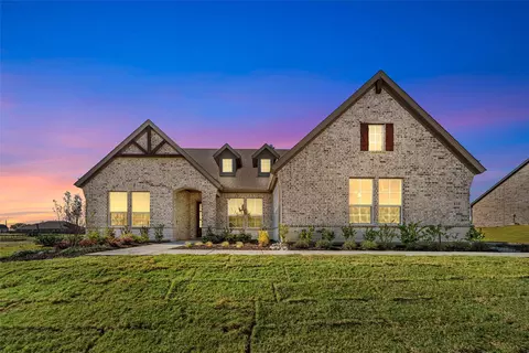 810 Westover Dr, Van Alstyne, TX 75495