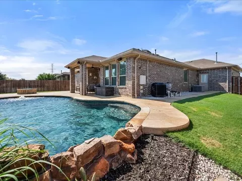 1149 Alnwick Ln, Saginaw, TX 76131